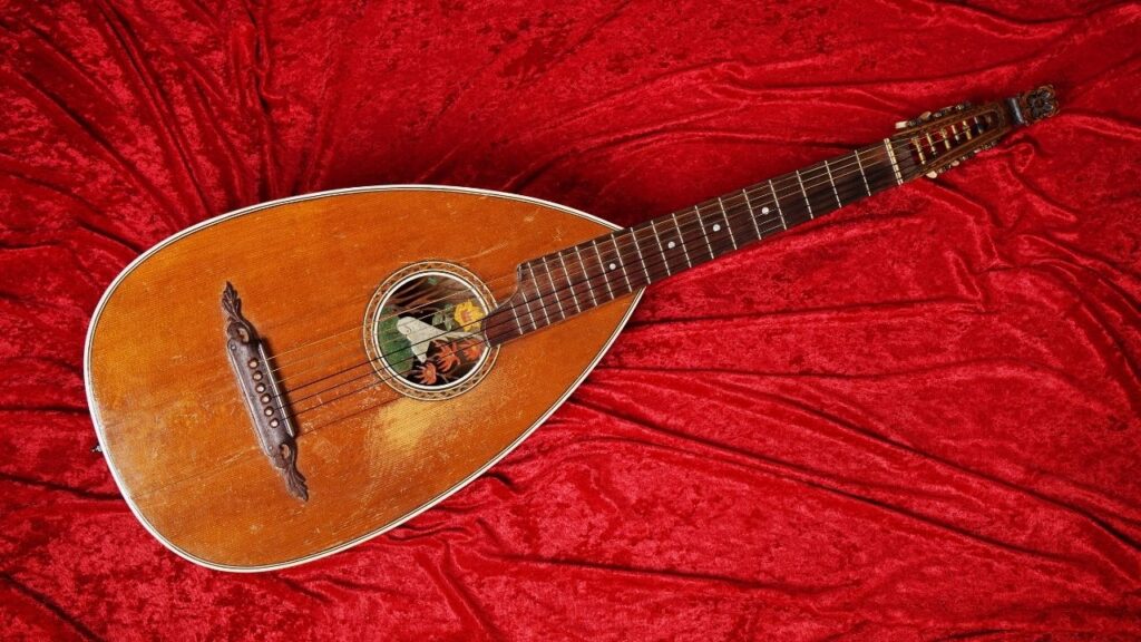 Una imagen de laúd, que era una característica común de la música medieval.
