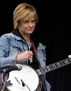 Una foto de la banjoista Alison Brown