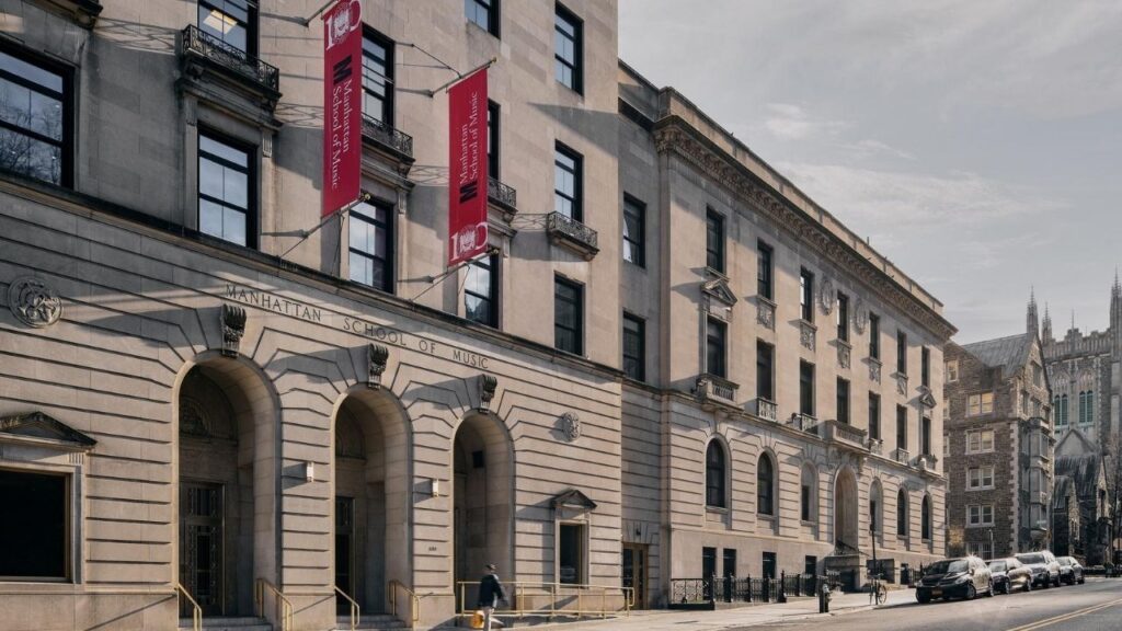 Exterior de la Escuela de Música de Manhattan