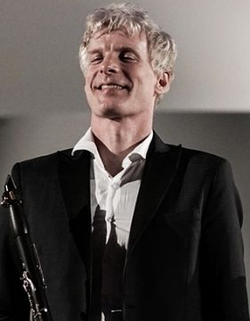 Una foto del clarinetista Martin Frost