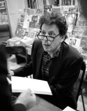 Una foto de Philip Glass