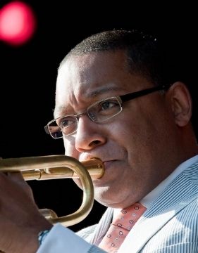 Una foto del famoso trompetista Wynton Marsalis