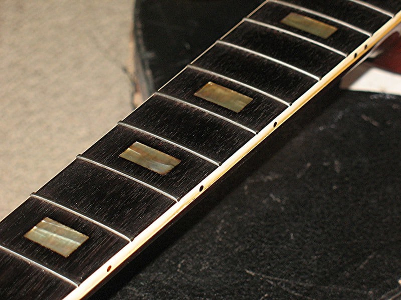 Diapasón ES-335 después de refret