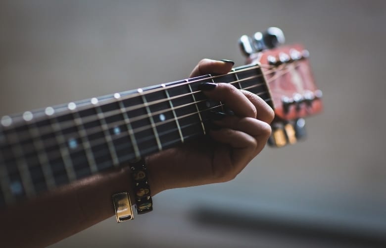 trastes de guitarra