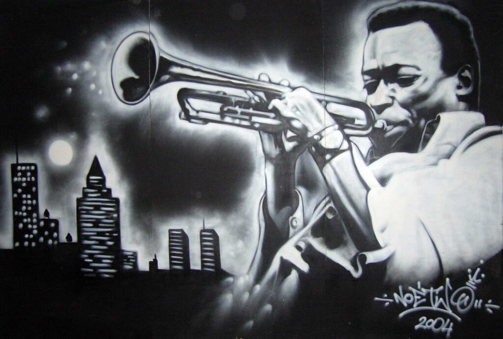 Una pintura de Miles Davis tocando la trompeta.